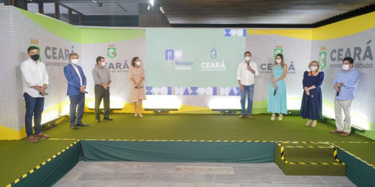 Ceará: Vacinação Solidária conscientiza para doações de alimentos a famílias de baixa renda