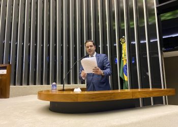 Projeto prevê incentivo financeiro para empresas e estados que produzirem insumos médicos prioritários no combate à pandemia de coronavírus