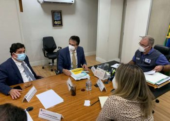 Em reunião com ministro da Saúde, Camilo pede habilitação do Hospital do Vale do Jaguaribe e envio de mais vacinas ao Ceará