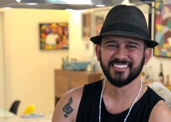 Bráulio Bessa recebe alta após internação por Covid-19