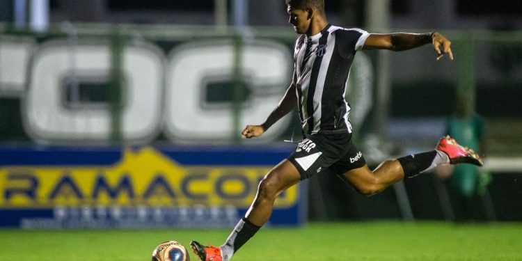 Invicto na Sul-Americana, Ceará encara argentino Arsenal de Sarandí