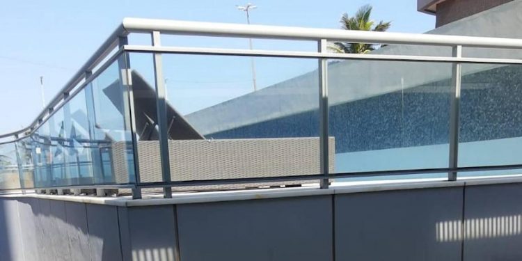 Investigada no caso MC Kevin, prática de pular de sacadas de hotel foi febre na Europa