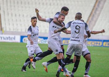 Ceará derrota Ferroviário e está na final do Cearense