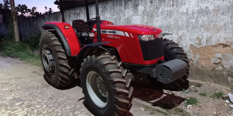 Polícia Civil recupera trator roubado em PE avaliado em R$ 200 mil na cidade de Quixeré