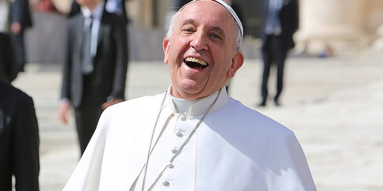 Em fala descontraída, papa diz que Brasil não tem salvação: ‘Muita cachaça e pouca oração’