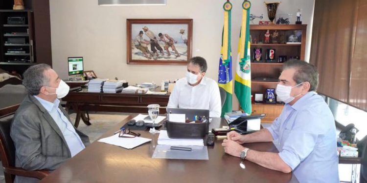 Prefeito do Aracati se reúne com Governador do Ceará