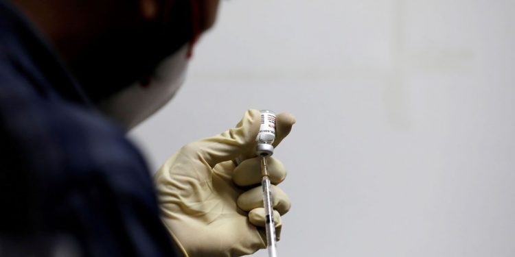 Com restrições, Anvisa autoriza importação de Covaxin e Sputnik V