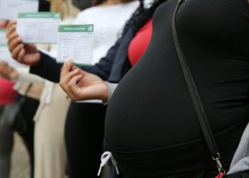 Grávidas vacinadas com AstraZeneca podem receber 2ª dose da Pfizer