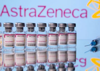 AstraZeneca: 3ª dose de vacina produz forte resposta imune, diz estudo
