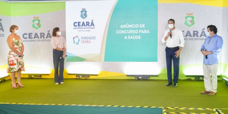 Governo do Ceará anuncia concurso da Fundação da Saúde com 6 mil vagas