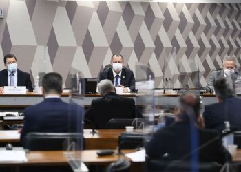Ex-secretário de Saúde do AM diz que falta de oxigênio durou dois dias