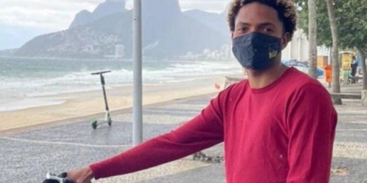 ‘É um problema enraizado’, diz jovem negro vítima de acusação falsa de furto no Leblon