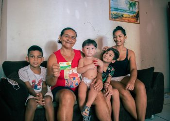 Pagamento do Cartão Mais Infância Ceará é liberado para cerca de 100 mil famílias cearenses