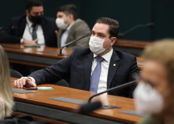 Deputado Federal Eduardo Bismarck é relator do PLP que prevê alíquota monofásica para ICMS do combustível