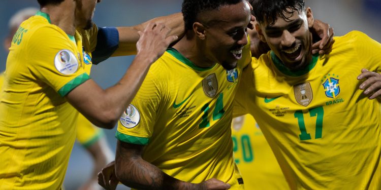 Copa América: com time alternativo, Brasil empata com Equador