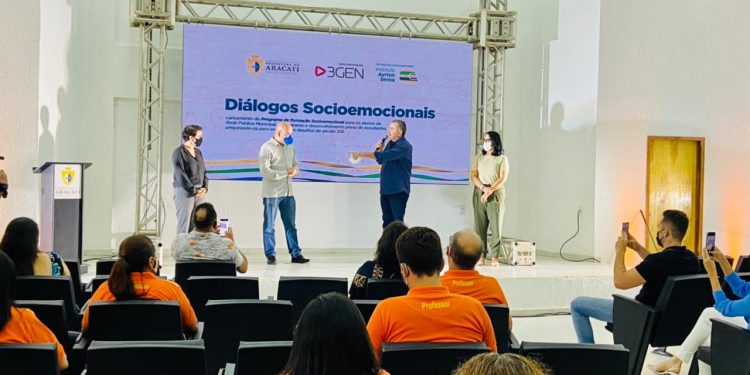 Aracati lança Programa de Formação Socioemocional em parceira com o Instituto Ayrton Senna