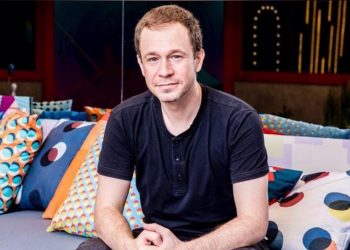 Tiago Leifert vai apresentar Domingão durante internação de Faustão