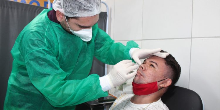 Testagem de Covid-19 Especial nas praias aracatienses acontece nesta sexta-feira (11)