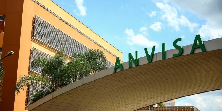 Anvisa nega autorização de uso emergencial do Avifavir para covid-19
