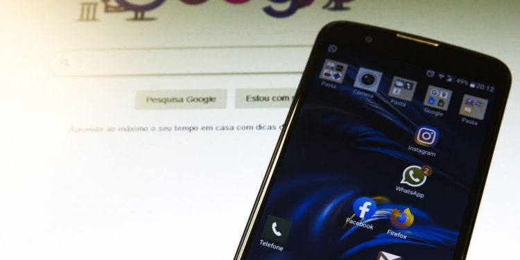 Pesquisa mostra desigualdade no acesso a internet entre alunos