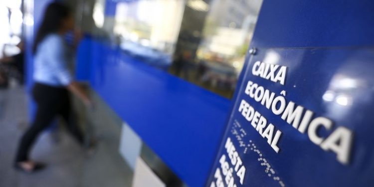 Caixa antecipa pagamento de terceira parcela do auxílio emergencial