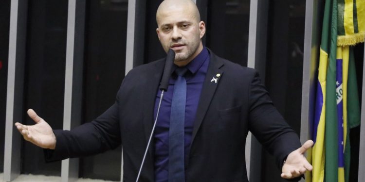 Ministro do STF determina novamente prisão do Deputado Daniel Silveira