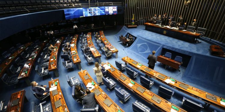 Senado aprova MP que aumenta a tributação sobre o lucro dos bancos