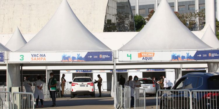 Câmara aprova projeto que amplia categorias prioritárias na vacinação