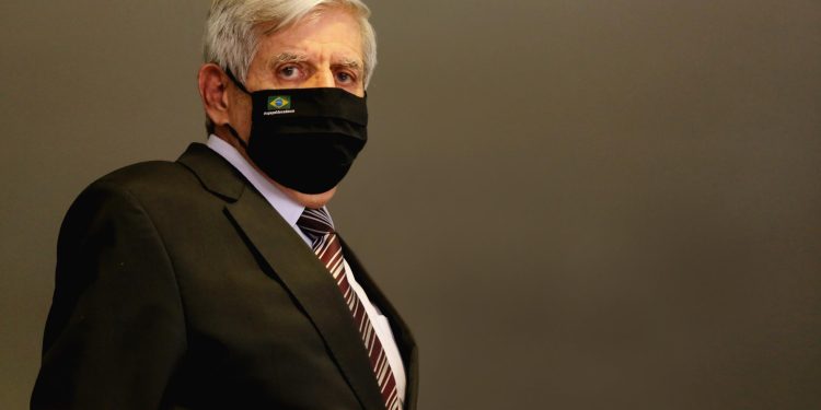 ‘Se gritar pega centrão, não fica um, meu irmão’, dizia Heleno há 3 anos; agora centrão ganha espaço com Bolsonaro