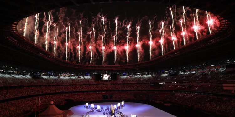 Olimpíadas de Tóquio 2020: cerimônia de abertura acontece sem público e com homenagem aos mortos pela Covid
