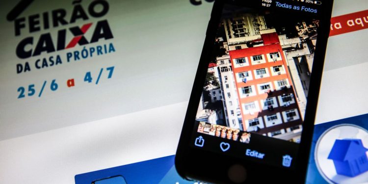 Caixa: Primeiro Feirão Digital da Casa Própria oferta 180 mil imóveis