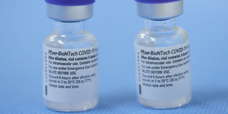 Pfizer pede inclusão em bula da indicação de vacina para crianças
