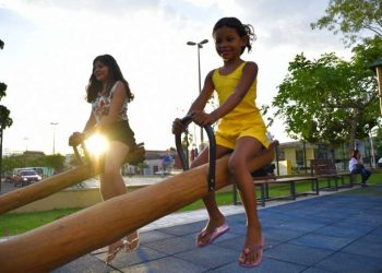 Governo do Ceará entrega 24ª Praça Mais Infância em Icapuí