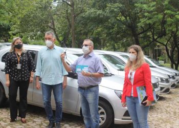 Governo do Ceará entrega 17 veículos aos coordenadores do Programa AJA