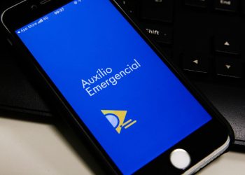 Auxílio emergencial: trabalhadores nascidos em agosto já podem sacar o benefício