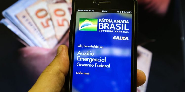 Caixa paga hoje auxílio emergencial a nascidos em abril