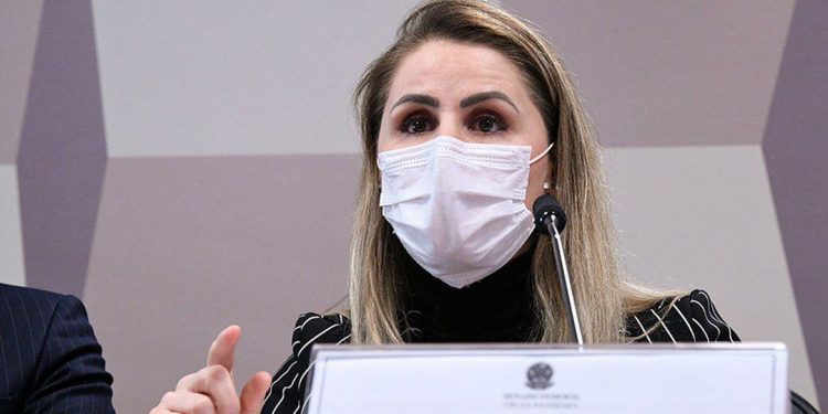 Ex-chefe do PNI defende vacinas e campanhas de controle da pandemia