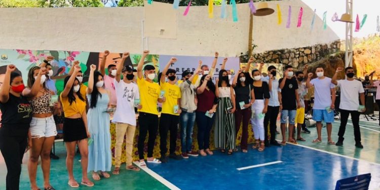 Ceará: Sesa inicia monitoramento de vacinação contra a Covid-19 em Guaramiranga após imunizar 100% da população adulta