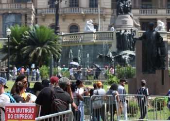 Crise na pandemia pode afetar por nove anos salário dos brasileiros