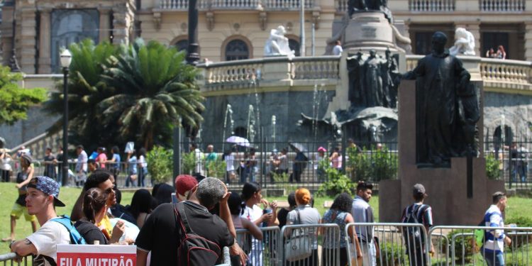 Crise na pandemia pode afetar por nove anos salário dos brasileiros