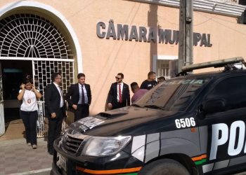 Justiça acata denúncia do MPCE e condena prefeito e ex-agentes públicos de Pentecoste por crime de estelionato