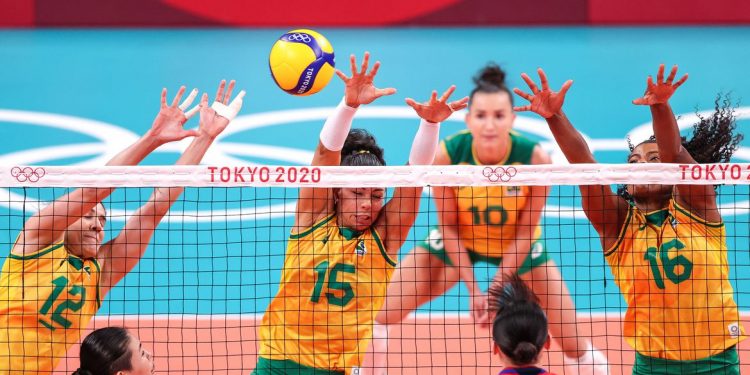 Olimpíada: Brasil engata a terceira vitória seguida no vôlei feminino