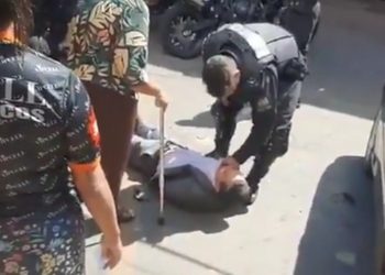 Advogado é algemado e leva socos de PM após defender flanelinha em Goiânia