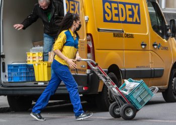 Câmara aprova projeto que abre caminho para privatização dos Correios