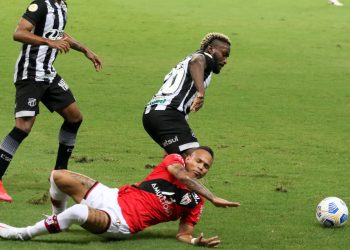 Ceará fica no empate com o Atlético-GO na Arena Castelão