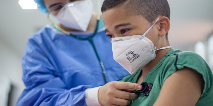 Com mais de mil vagas, Funsaúde oferece um dos maiores concursos para área médica