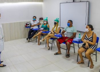 Bismarck anuncia mais 1.400 vagas para agendamento de vacinação para pessoas de 18 a 24 anos nesta quarta (25)