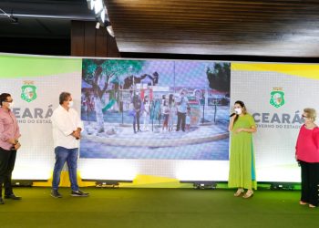 Governo do Ceará inaugura brinquedopraças e academias ao ar livre em Pacajus e Icapuí