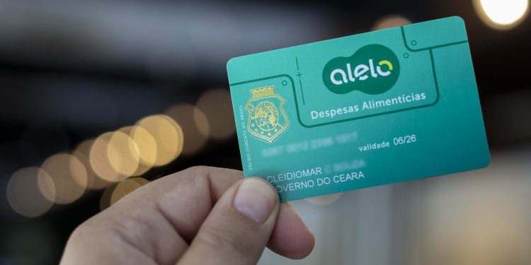 Auxílio Cesta Básica: beneficiários do quinto e sexto lote recebem os cartões nesta terça-feira (03)