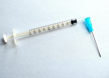 Pesquisa busca vacina contra HIV com tecnologia similar à da Covid